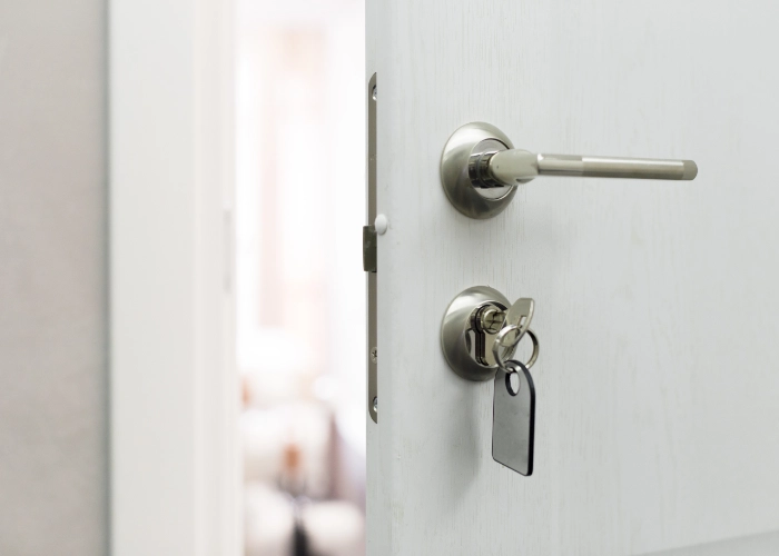 Tips om inbrekers buiten de deur te houden tijdens uw kerstvakantie